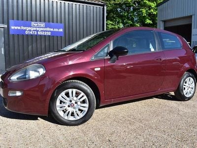 Usado Fiat Punto Easy 77 HP (56 kW) 2013 Vermelho Citadino