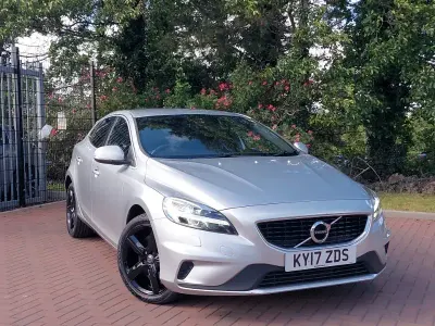 Used Volvo V40 R-Design 150 HP (110 kW) 2017 Silver Hatchback