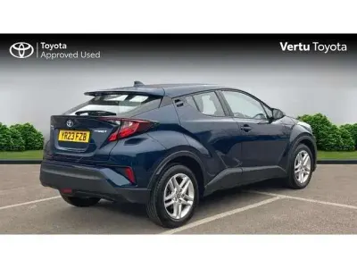 Usado Toyota C-HR 122 HP (89 kW) 2023 Azul SUV