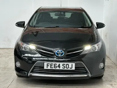 Used Toyota Auris Hybrid