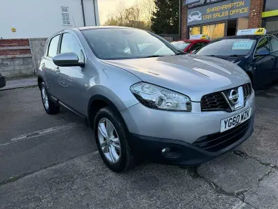 Used Nissan Qashqai Acenta 104 HP (76 kW) 2010 Silver SUV