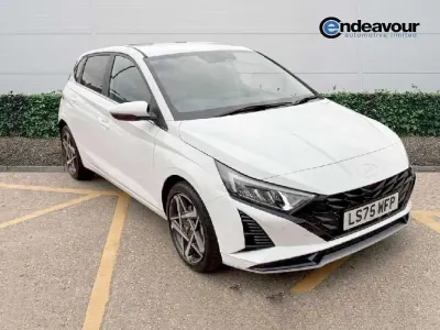 Used Hyundai i20 Premium 90 HP (66 kW) 2025 White Hatchback