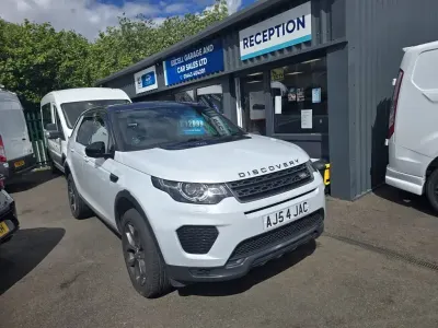 Used Land Rover Discovery 5 Landmark 180 HP (132 kW) 2018 White SUV