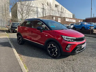 Usado Vauxhall Crossland Ultimate 130 CV (95 kW) 2022 Rojo SUV