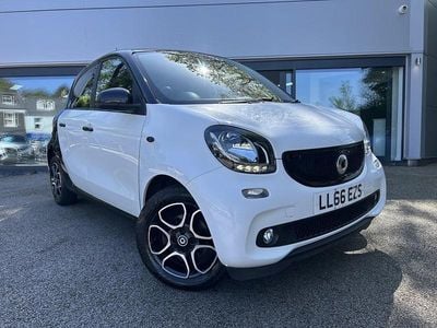 Used Smart ForFour Prime 71 HP (52 kW) 2016 White Hatchback