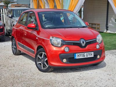 Used Renault Twingo Dynamique 70 HP (51 kW) 2016 Red Hatchback