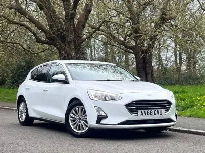 Used Ford Focus Titanium 125 HP (91 kW) 2018 White Hatchback