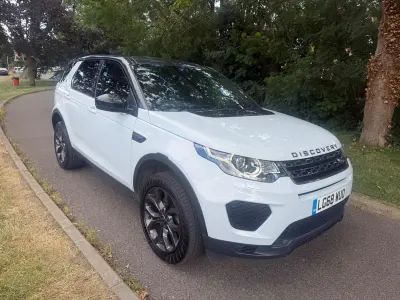 Used Land Rover Discovery Sport Landmark 177 HP (130 kW) 2018 White SUV