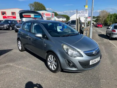 Używany Vauxhall Corsa Excite 2014 Srebrny Hatchback