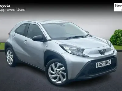 Used Toyota Aygo X PURE 72 HP (52 kW) 2023 Silver SUV