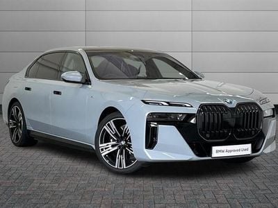 BMW i7