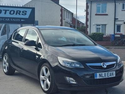 Used Vauxhall Astra SRi 115 HP (84 kW) 2011 Black Hatchback