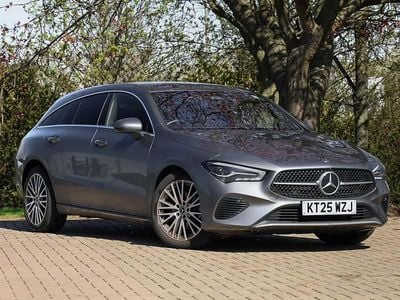Usado Mercedes CLA180 Executive 136 CV (100 kW) 2025 Gris Berlina