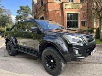 Used Isuzu D-Max 164 HP (120 kW) 2019 Black Pickup