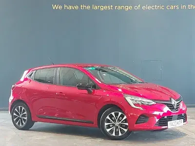 Used Renault Clio Evolution 145 HP (106 kW) 2023 Red Hatchback
