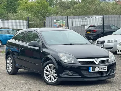 Begagnad Vauxhall Astra SRi 2010 Svart Halvkombi