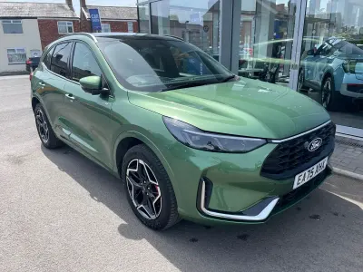 Used Ford Kuga ST-Line X 183 HP (134 kW) 2025 Green SUV