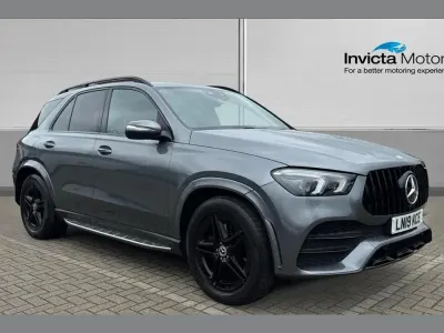 Käytetty Mercedes GLE300 AMG Line Premium 241 HP (177 kW) 2019 Harmaa Katumaasturi