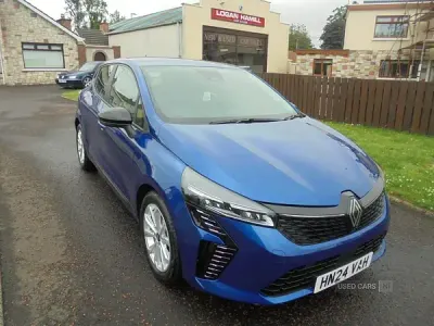 Used Renault Clio Evolution 90 HP (66 kW) 2024 Blue Hatchback