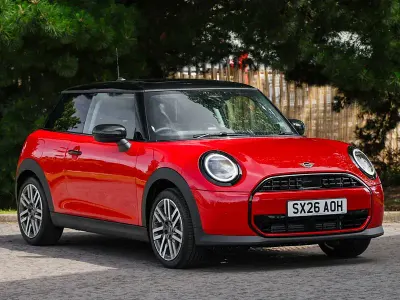 New Mini Cooper Classic 114 kW (156 HP) 2026 Chili red ii Hatchback