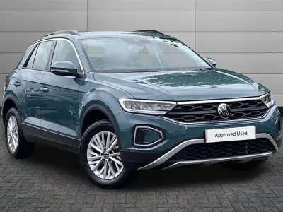 Used VW T-Roc Life 150 HP (110 kW) 2023 Blue SUV