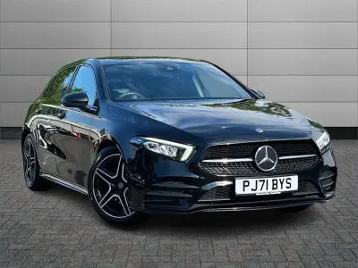 Begagnad Mercedes A200 Executive 161 HK (118 kW) 2021 Svart Halvkombi