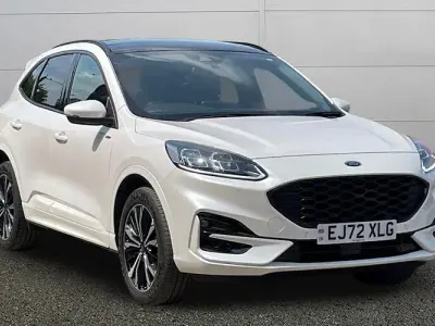 Usado Ford Kuga ST-Line X 224 HP (164 kW) 2023 SUV