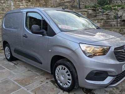 Used Vauxhall Combo Sportive 100 HP (73 kW) 2020 Grey MPV