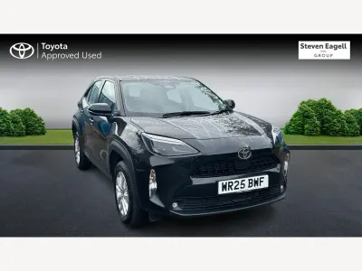 New Toyota Yaris Hybrid 2025 Black Hatchback
