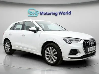 Używany Audi Q3 Sport 150 KM (110 kW) 2020 Biały SUV