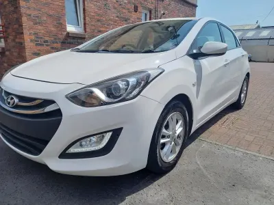 Used Hyundai i30 Active 100 HP (73 kW) 2014 White Hatchback