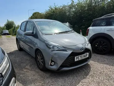 Second-hand Toyota Yaris Hybrid 100 CP (73 kW) 2020