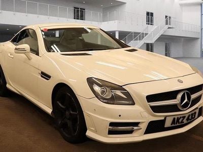 White Used 2011 Mercedes SLK200 Sport Edition Cabriolet | £2,990