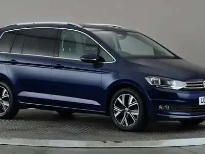 Used VW Touran SEL 150 HP (110 kW) 2025 MPV
