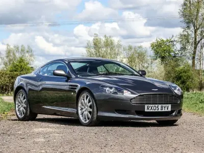 Begagnad Aston Martin DB9 456 HK (335 kW) 2005 Silver Sportkupé