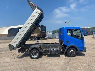 Nissan Cabstar