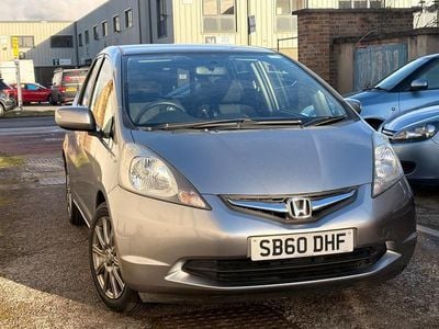 Begagnad Honda Jazz SI 99 HK (72 kW) 2011 Silver Halvkombi