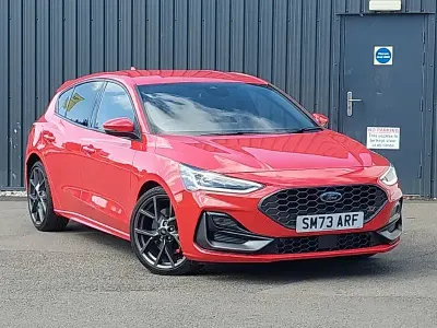 Used Ford Focus ST 280 HP (205 kW) 2023 Red Hatchback