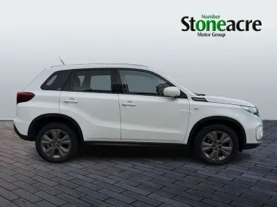 Gebraucht Suzuki Vitara SZ-T 129 PS (94 kW) 2022 Weiß SUV