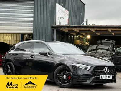 Begagnad Mercedes A200 AMG line 2018 Svart Halvkombi