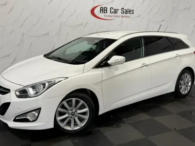 Used Hyundai i40 Style 136 HP (100 kW) 2013 White Estate
