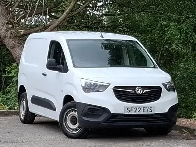 Used Vauxhall Combo 100 HP (73 kW) 2022 White MPV