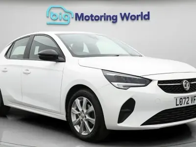 Begagnad Vauxhall Corsa Design Edition 75 HK (55 kW) 2022 Vit Halvkombi