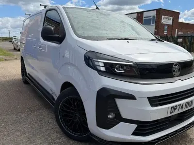 Used Vauxhall Vivaro 120 HP (88 kW) 2026 MPV