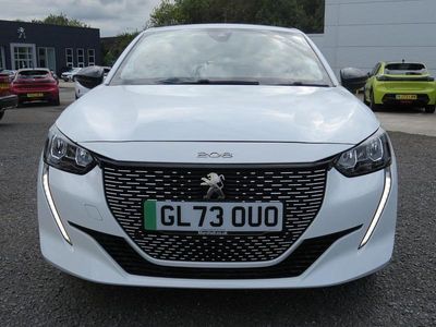 Peugeot e-208