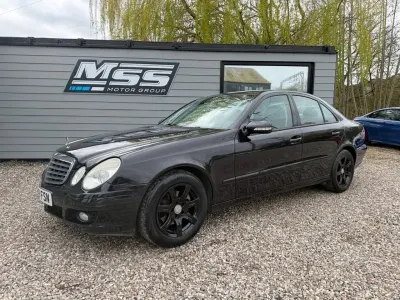 Używany Mercedes E220 Executive 170 KM (125 kW) 2009 Czarny Sedan/Limuzyna