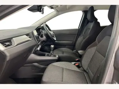 Usado Renault Captur Iconic 91 CV (66 kW) 2022 Gris SUV