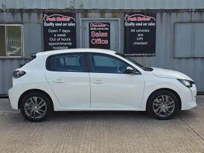 Used Peugeot 208 Active Premium 100 HP (73 kW) 2022 White Hatchback