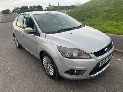 Second-hand Ford Focus Titanium 2010 Argintiu Hatchback