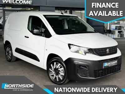 Second-hand Peugeot Partner Premium 2023 Alb Monovolum